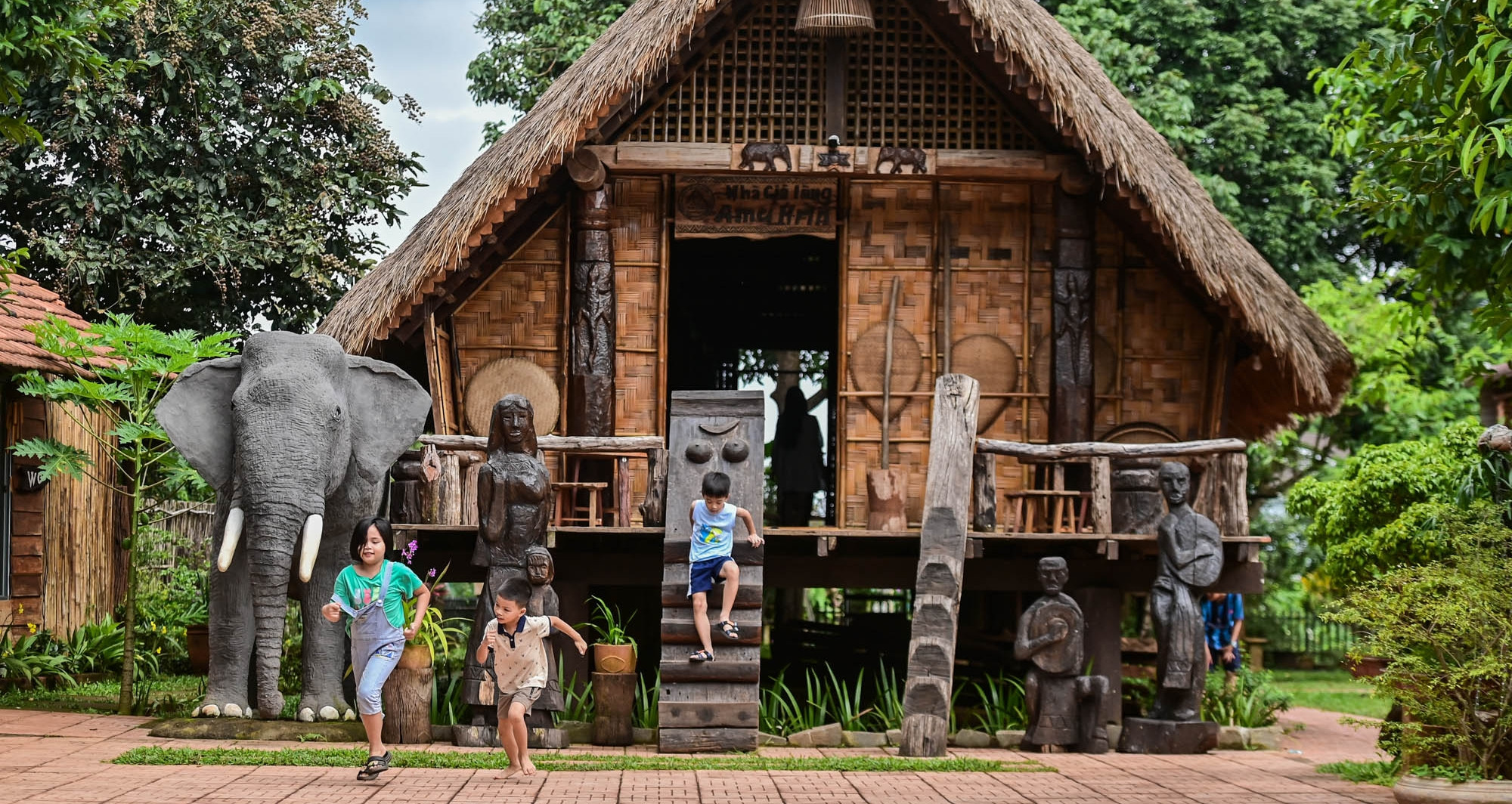 Những trải nghiệm du lịch không thể bỏ qua tại Buôn Ako Dhong