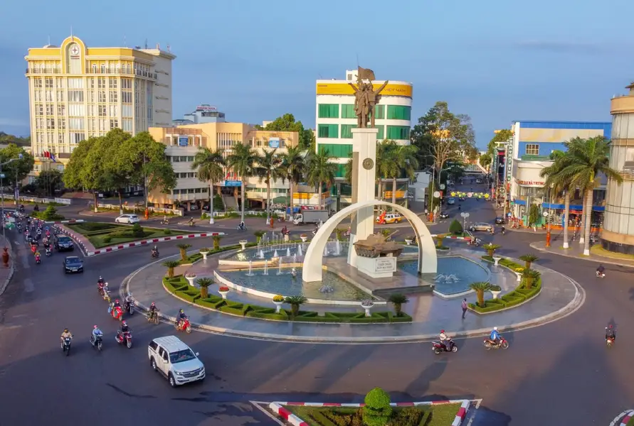 Taxi là lựa chọn thoải mái và nhanh chóng nhất khi di chuyển cùng gia đình hoặc mang nhiều hành lý.